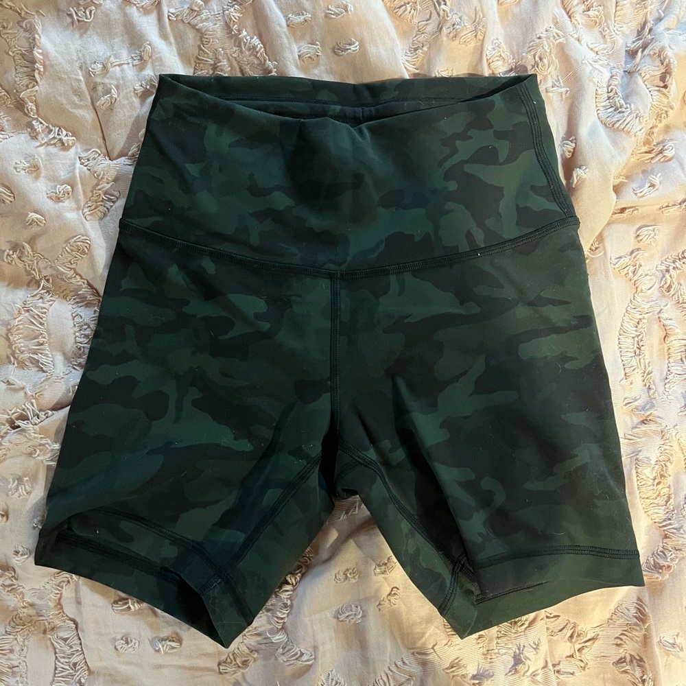 lululemon green camo bike shorts